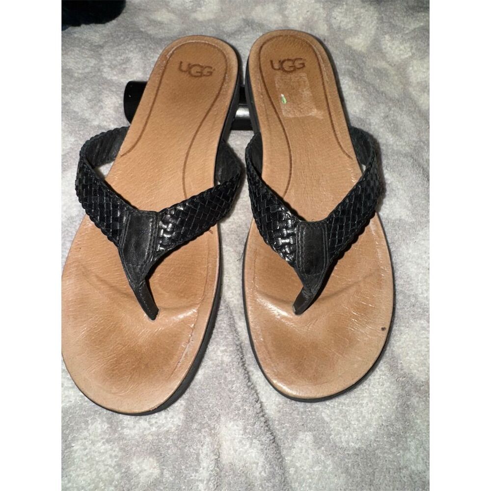 Ugg Women's Lorrie Thong Sandals Black Size 9 Braided Casual Summer